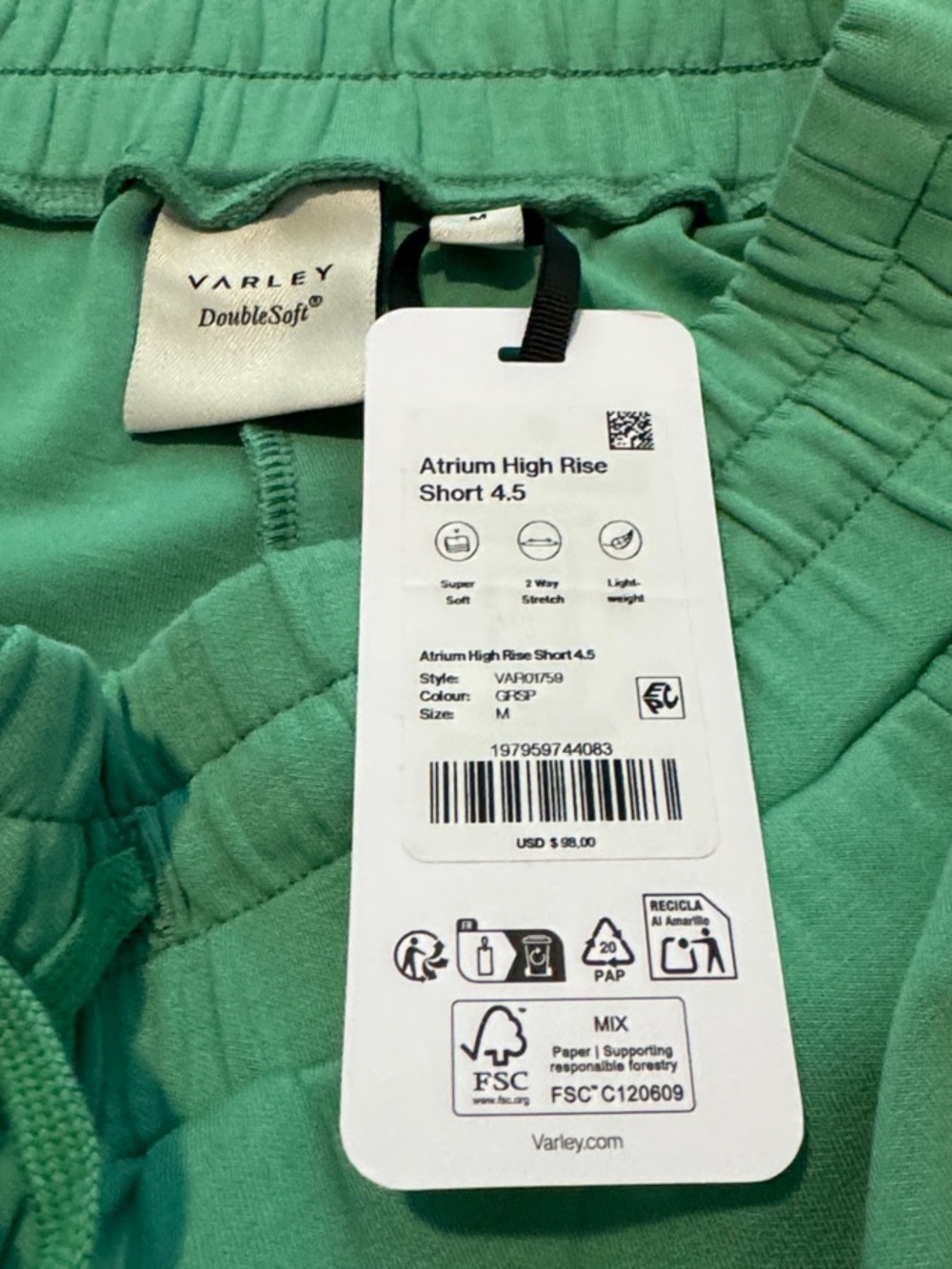 Varley- Drawstring Lounge Shorts in Green (Double soft) - Picture 2 of 5
